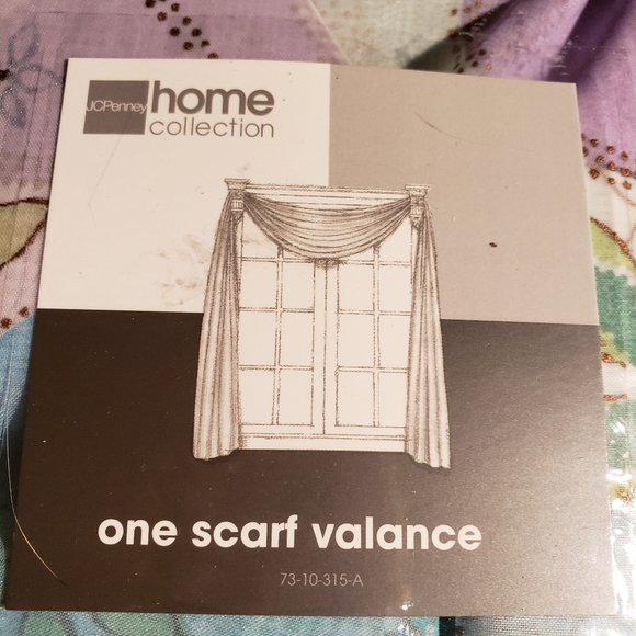 Home Collectino One Scart Valance - Picture 8 of 13